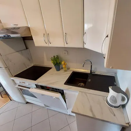 Vira Apartment *